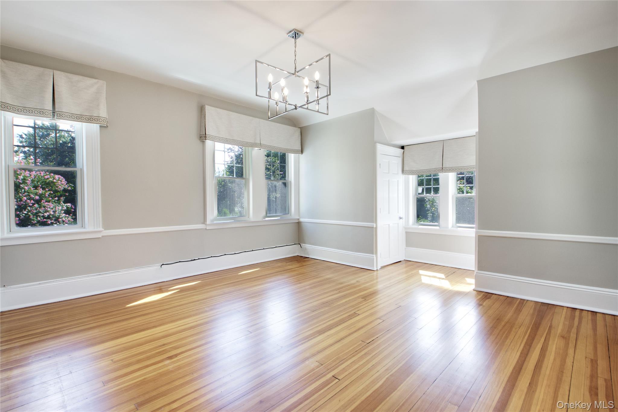 92 6th Street Property Photo 13