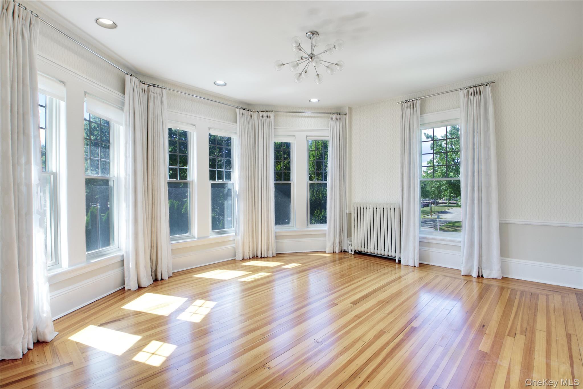 92 6th Street Property Photo 15