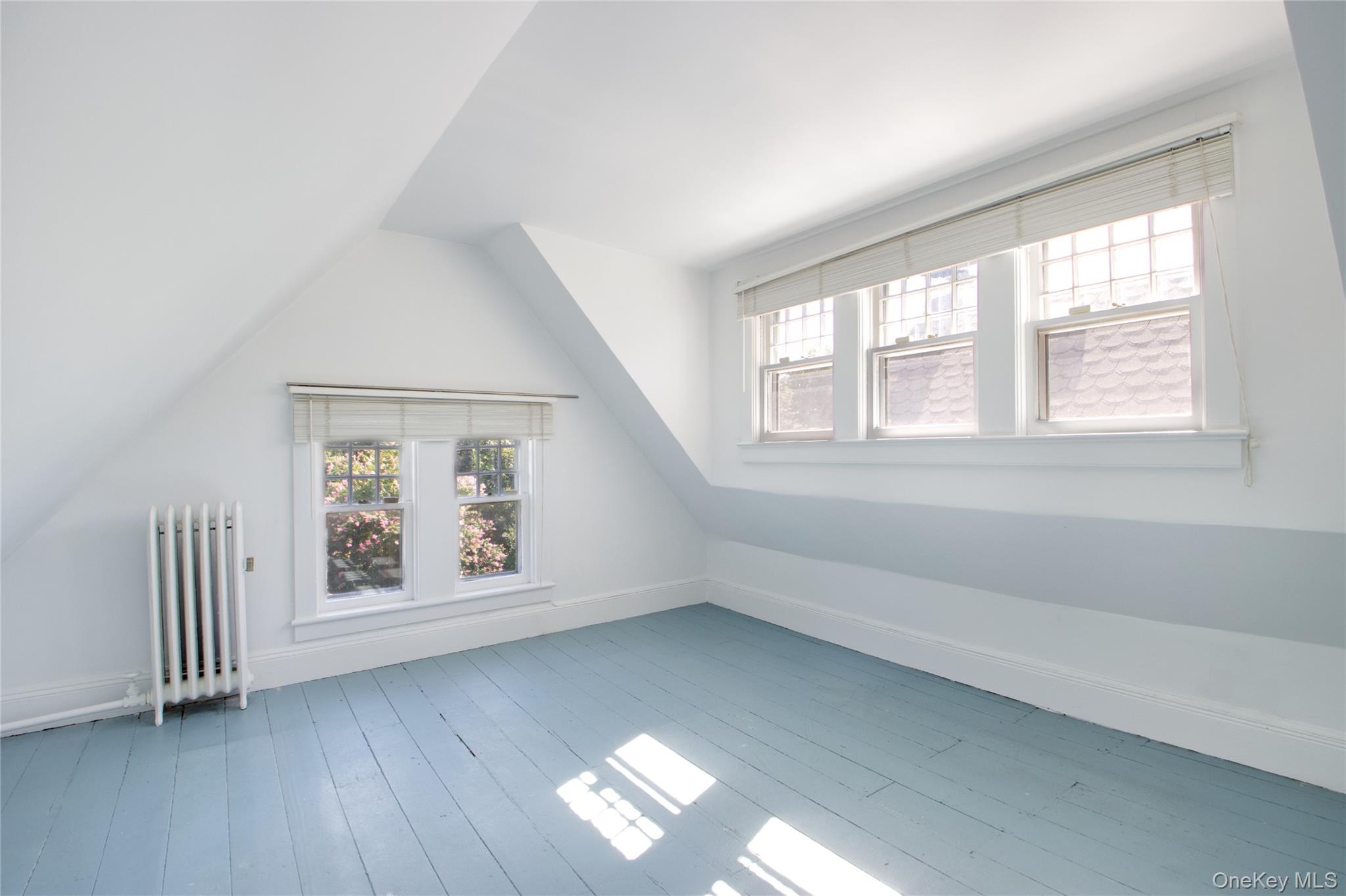 92 6th Street Property Photo 23