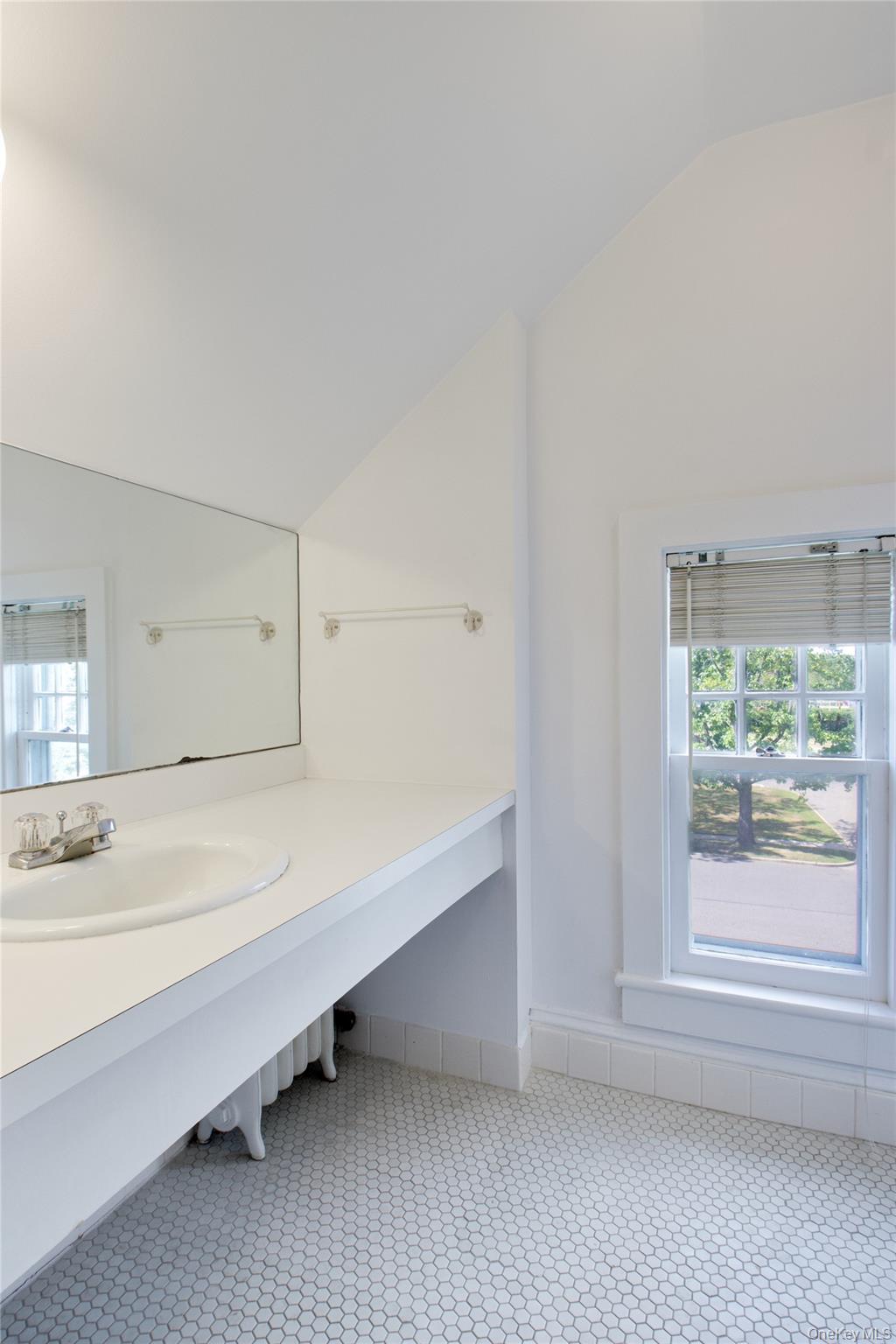 92 6th Street Property Photo 25