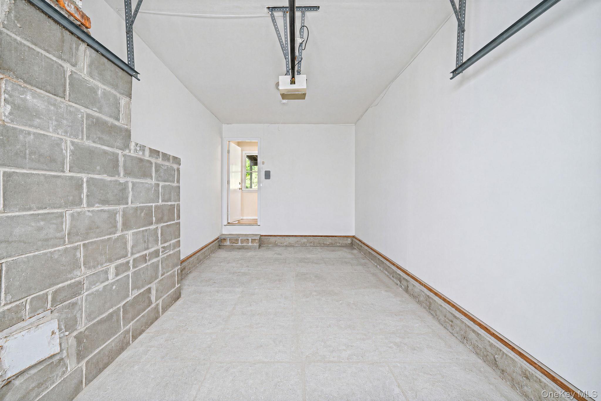 35 Colony Road Property Photo 36