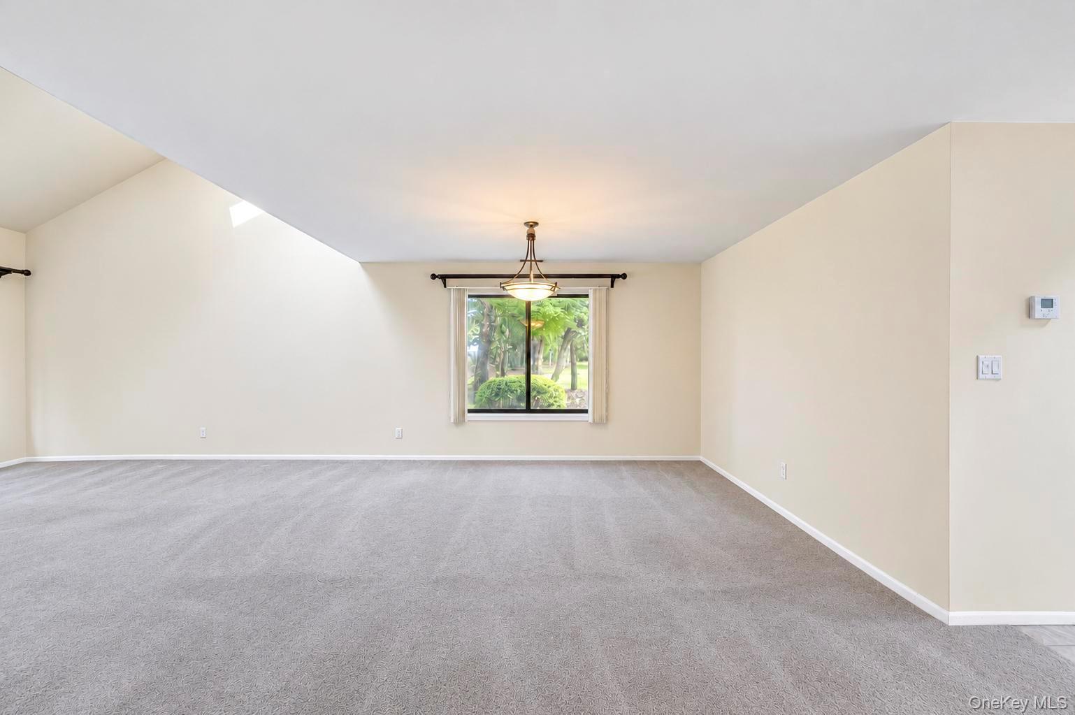 12 Hidden Pines Way Property Photo 8
