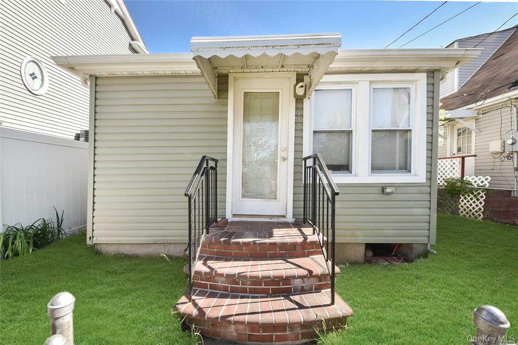 2 Sampson Street Property Photo 1