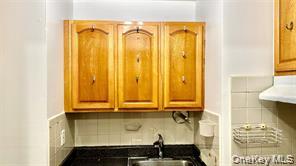 84-70 129 Street 6j Property Photo 5