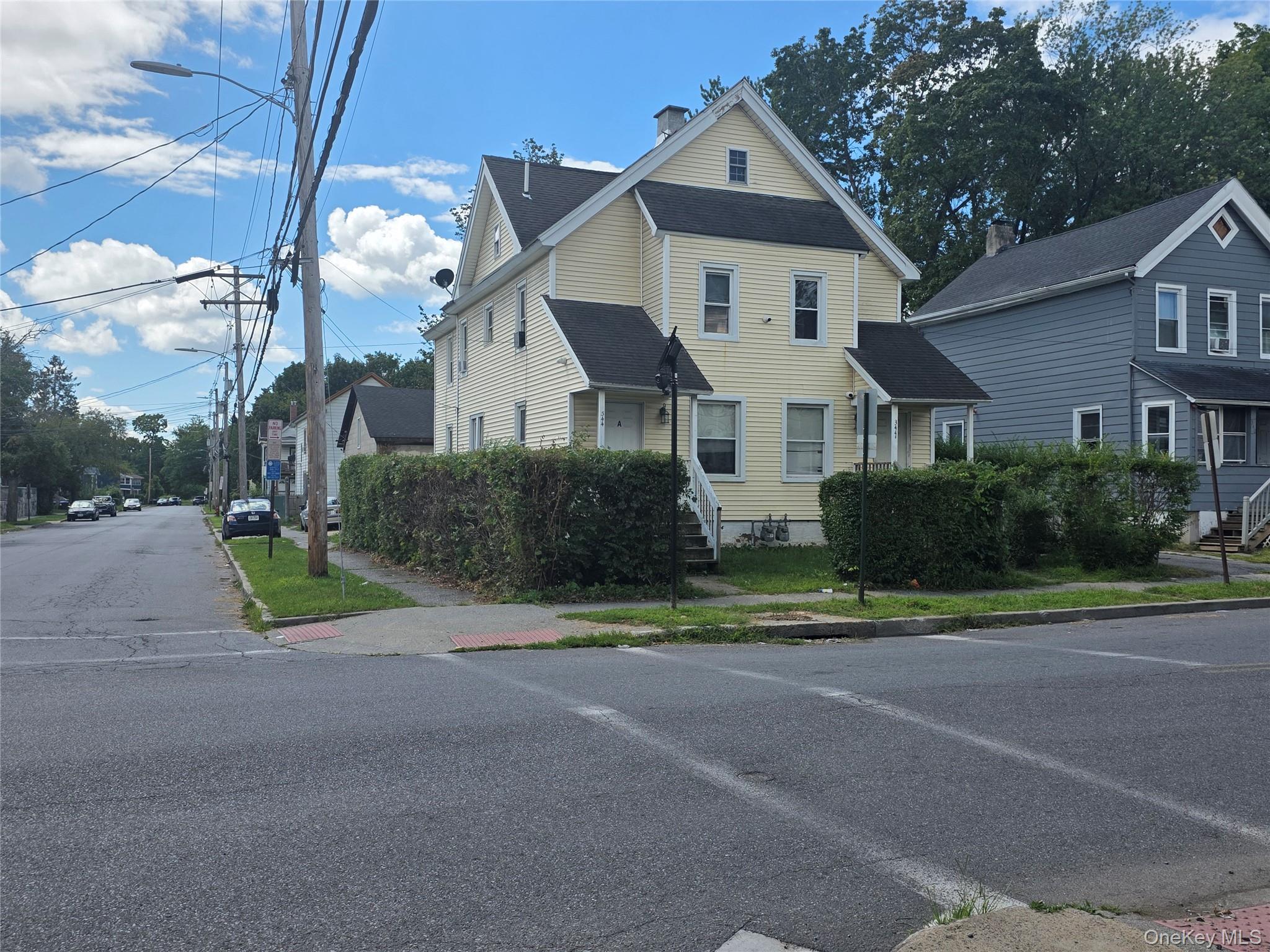 344 Mansion Street B Property Photo 3