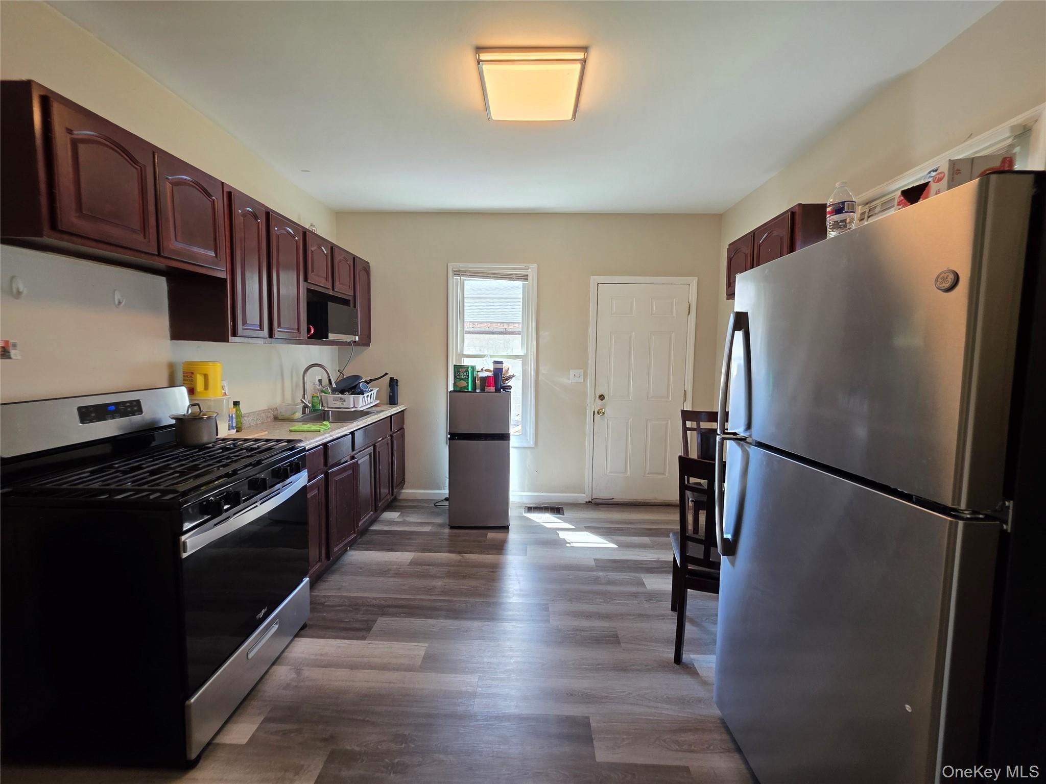 344 Mansion Street B Property Photo 14