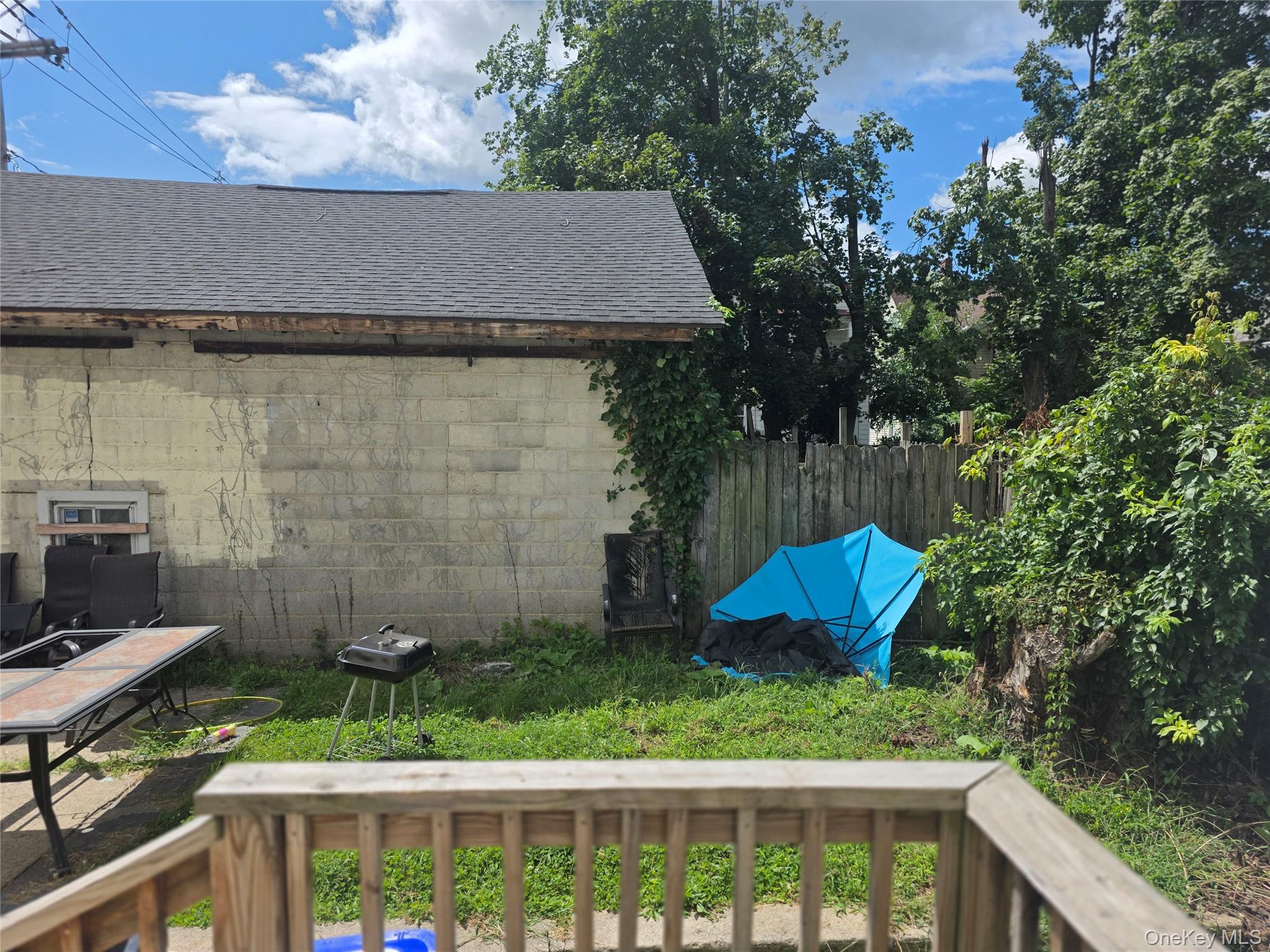 344 Mansion Street B Property Photo 18