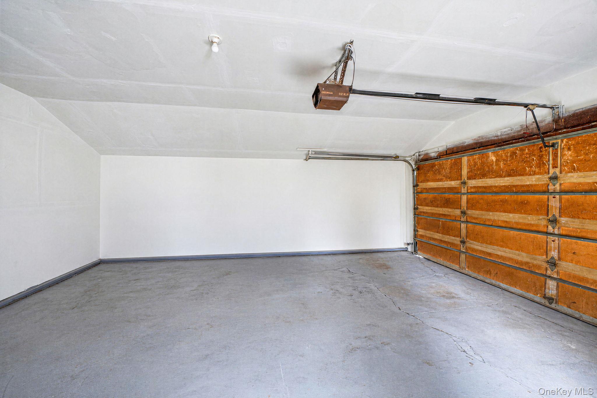 14 Millers Road Property Photo 22