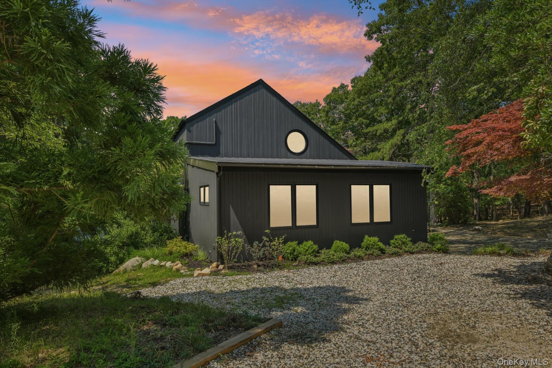 12 Deep View Court Property Photo 1