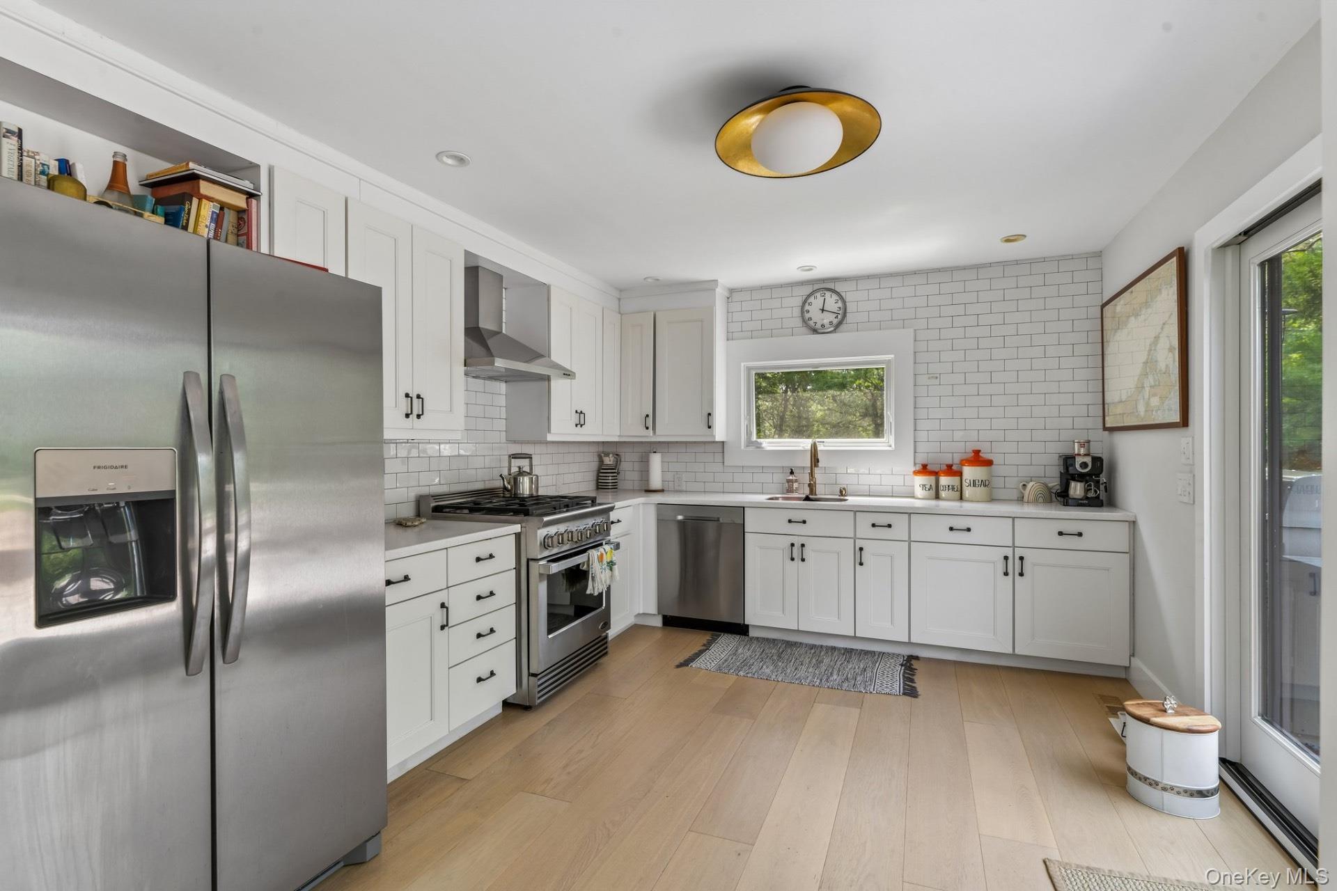 12 Deep View Court Property Photo 8