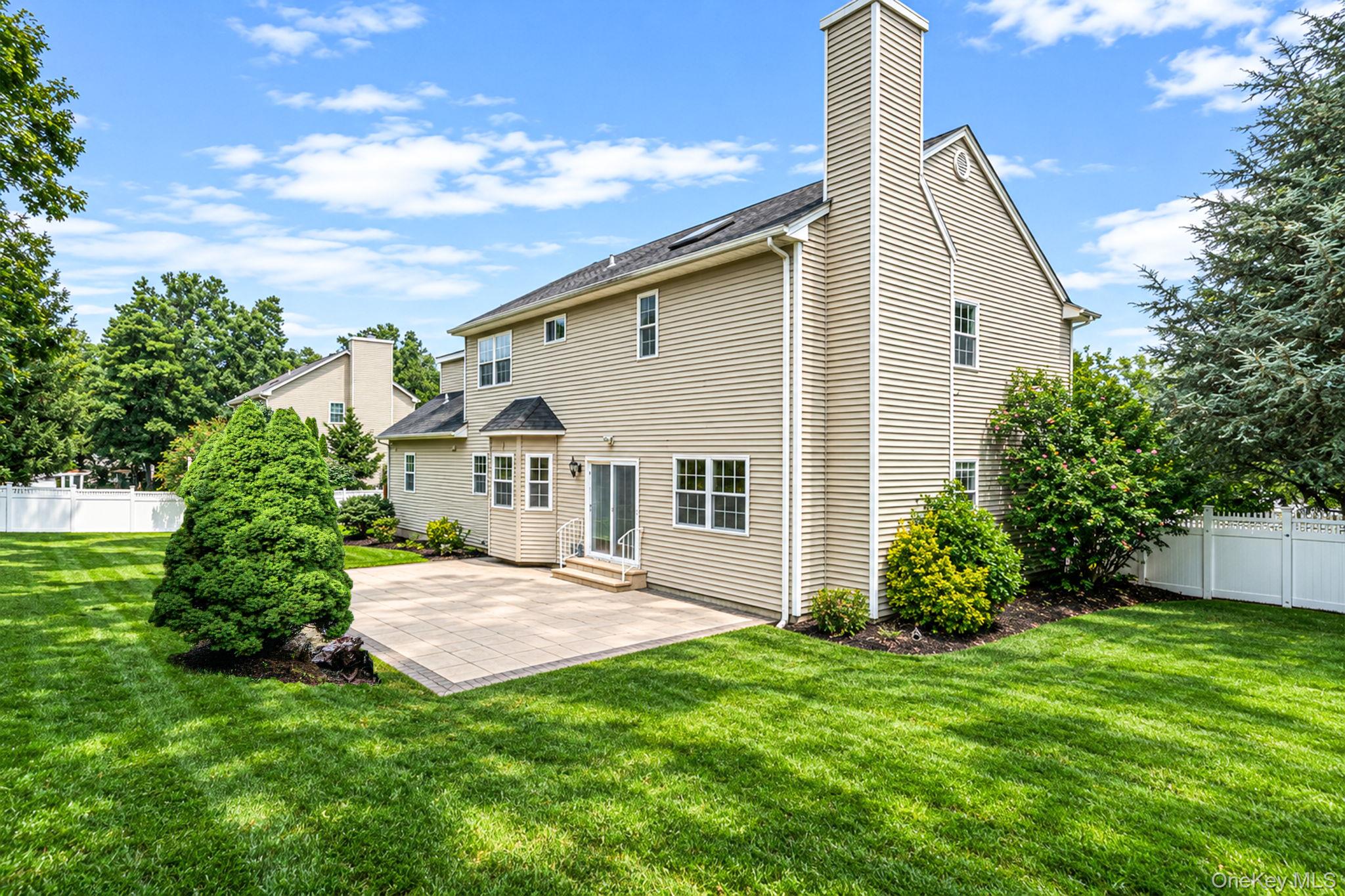 18 Woodridge Lane Property Photo 12