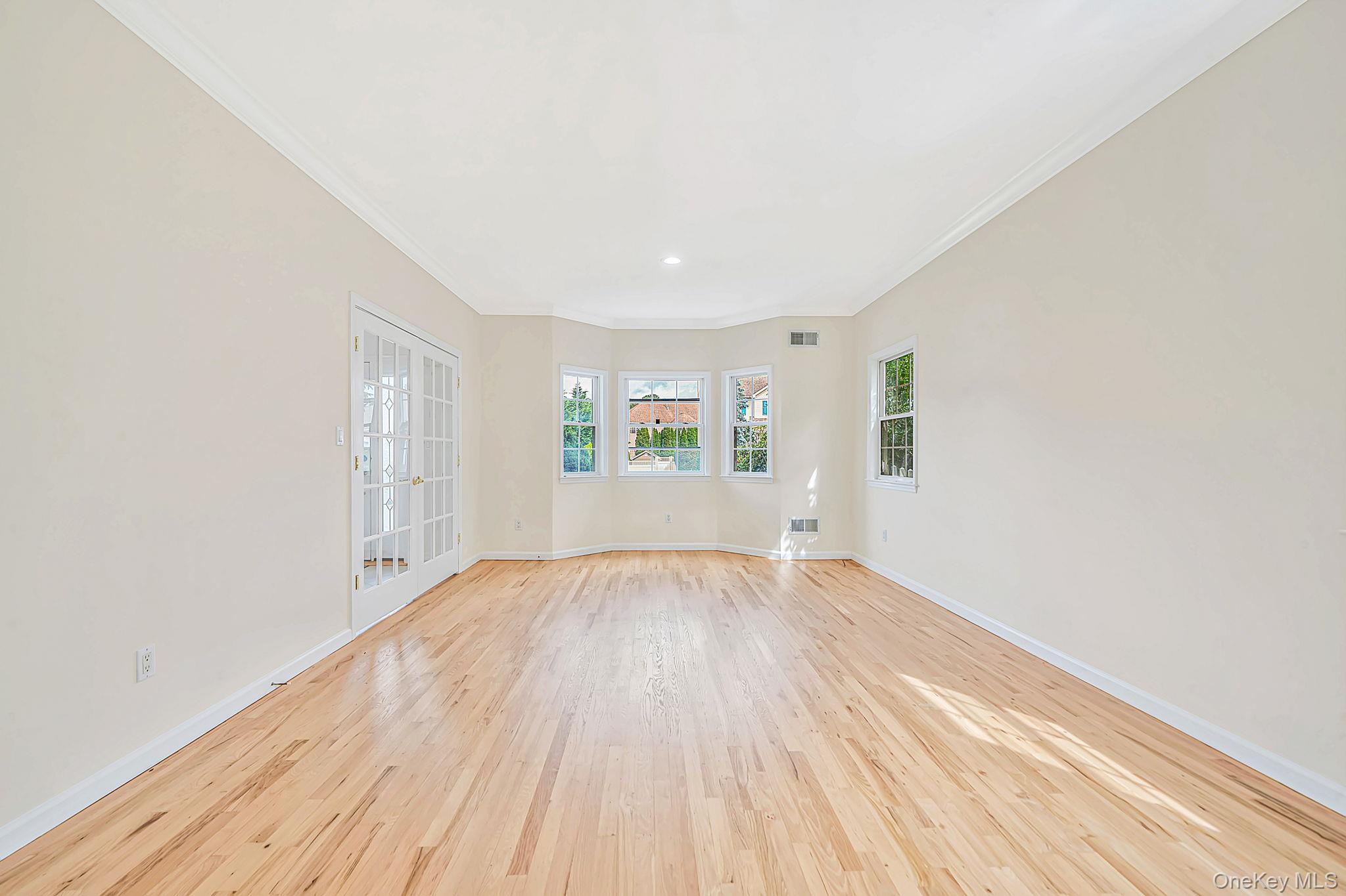 18 Woodridge Lane Property Photo 14