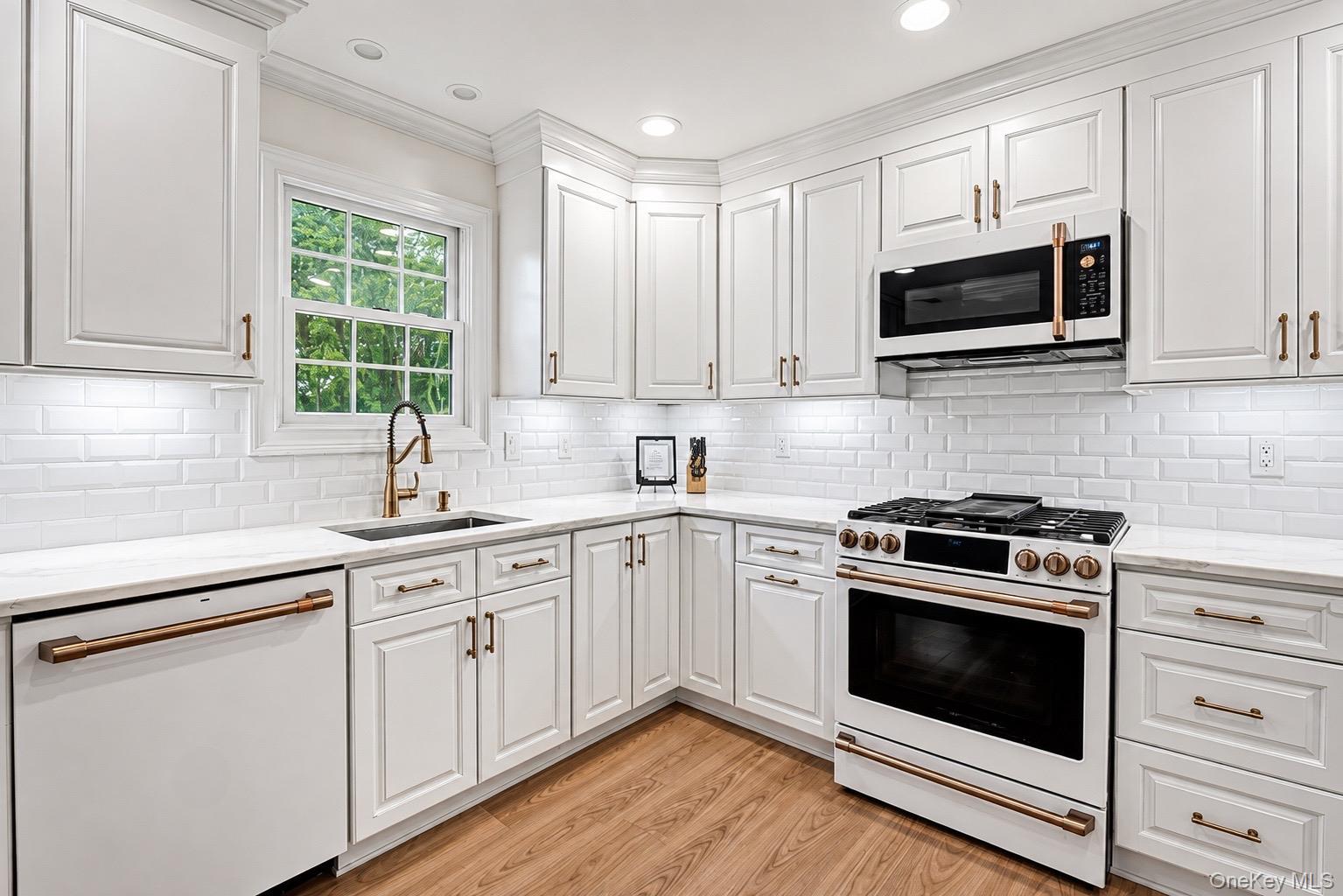 48 Fulton Boulevard Property Photo 7