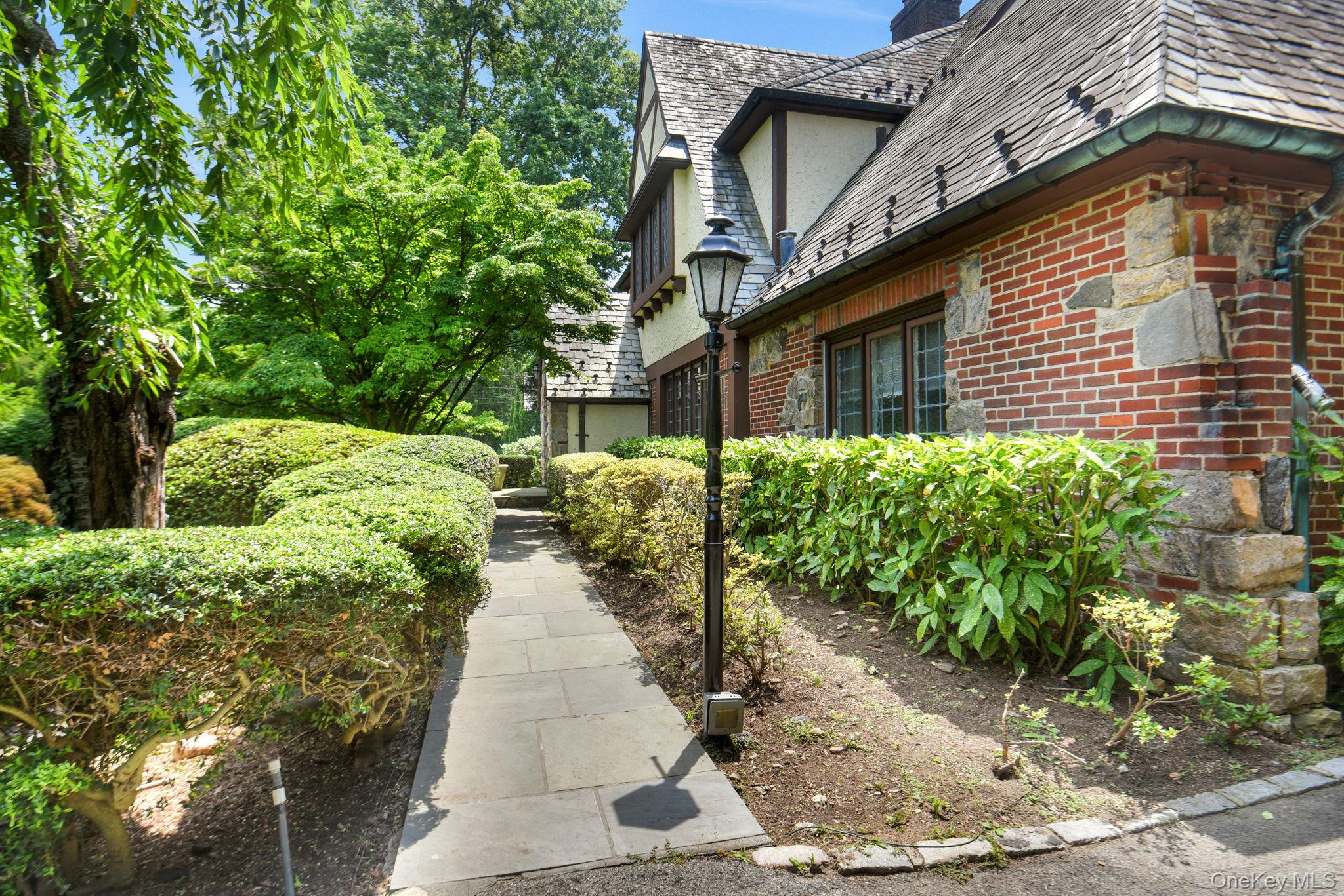 46 Fenimore Road Property Photo 3