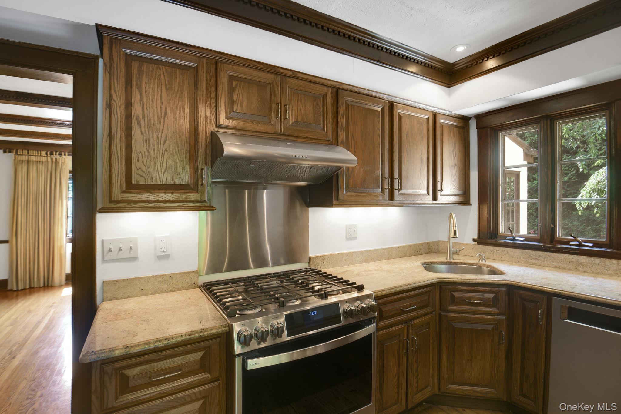46 Fenimore Road Property Photo 10
