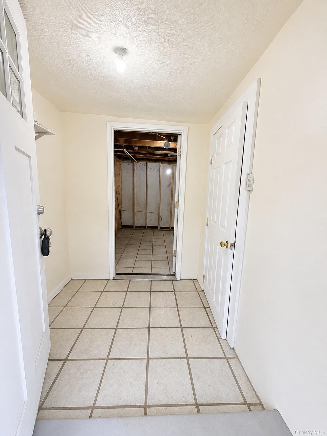 2541 Holland Avenue Property Photo 2