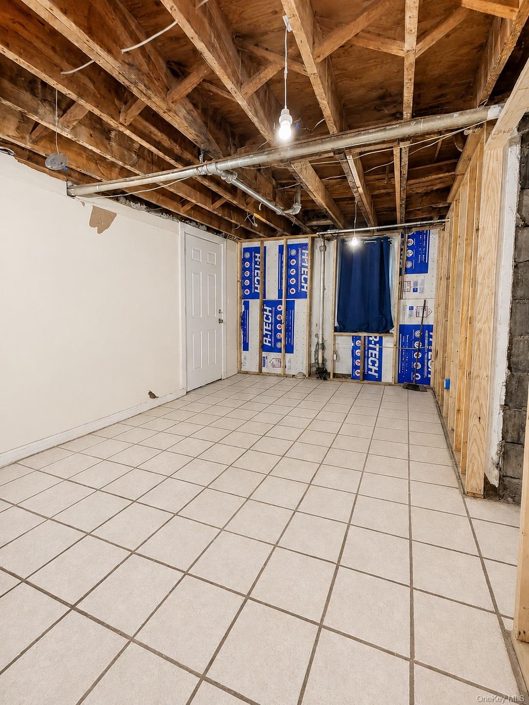 2541 Holland Avenue Property Photo 13
