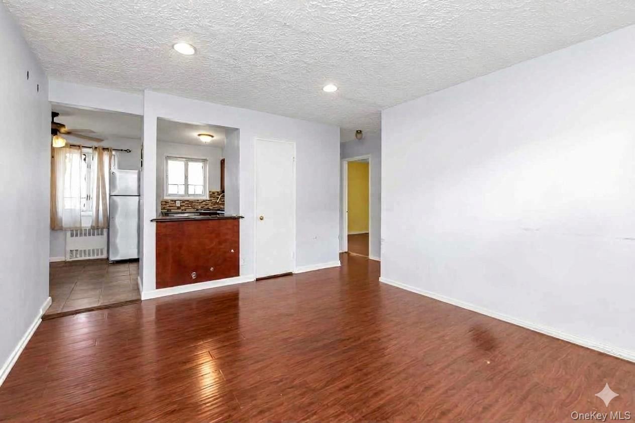 229-04 Hillside Avenue 1st Floor Property Photo 3