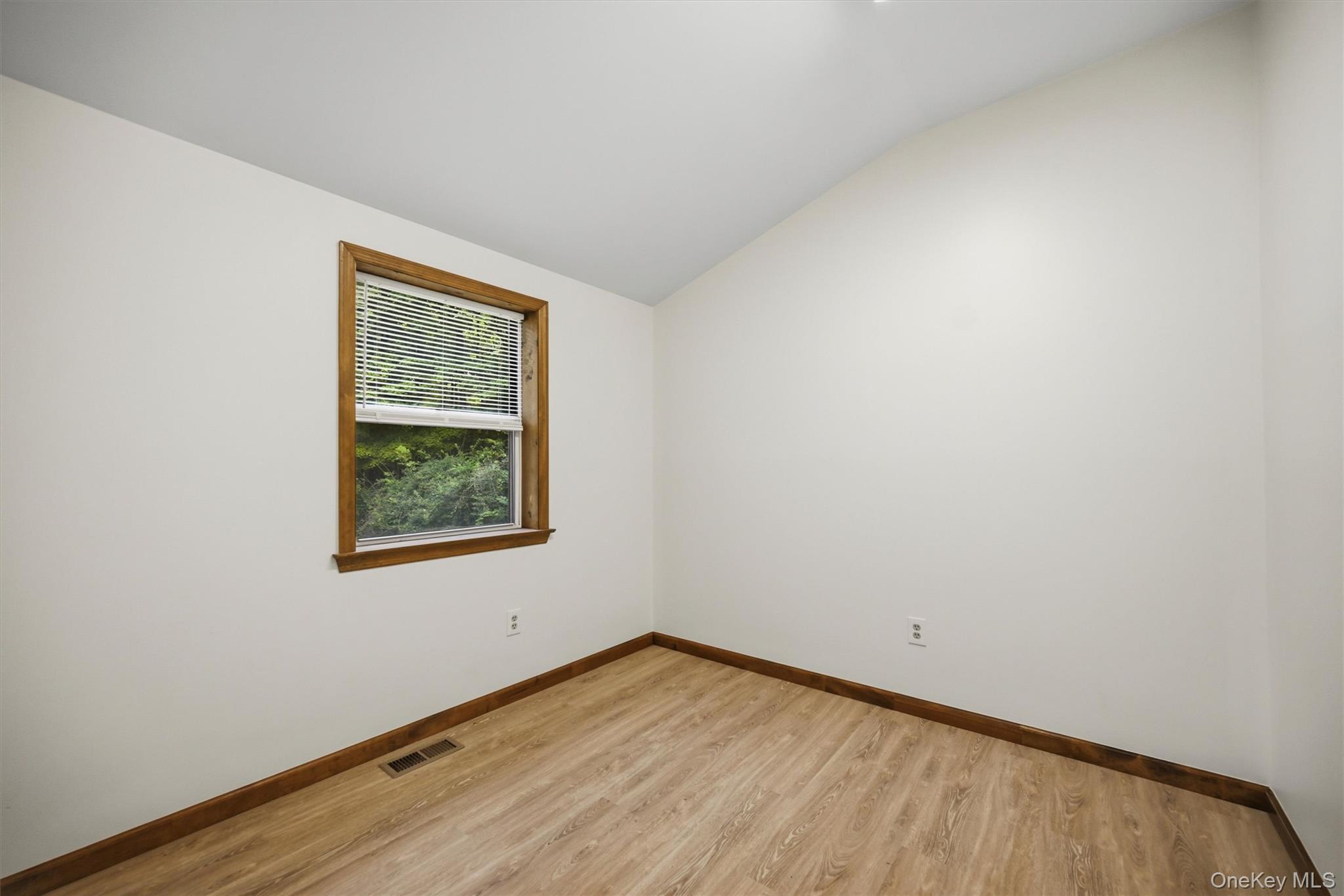 106 Freezer Road Property Photo 23