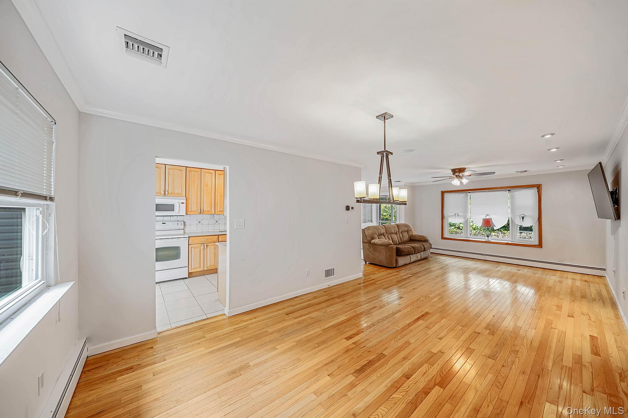 12 Beecher Street Property Photo 16