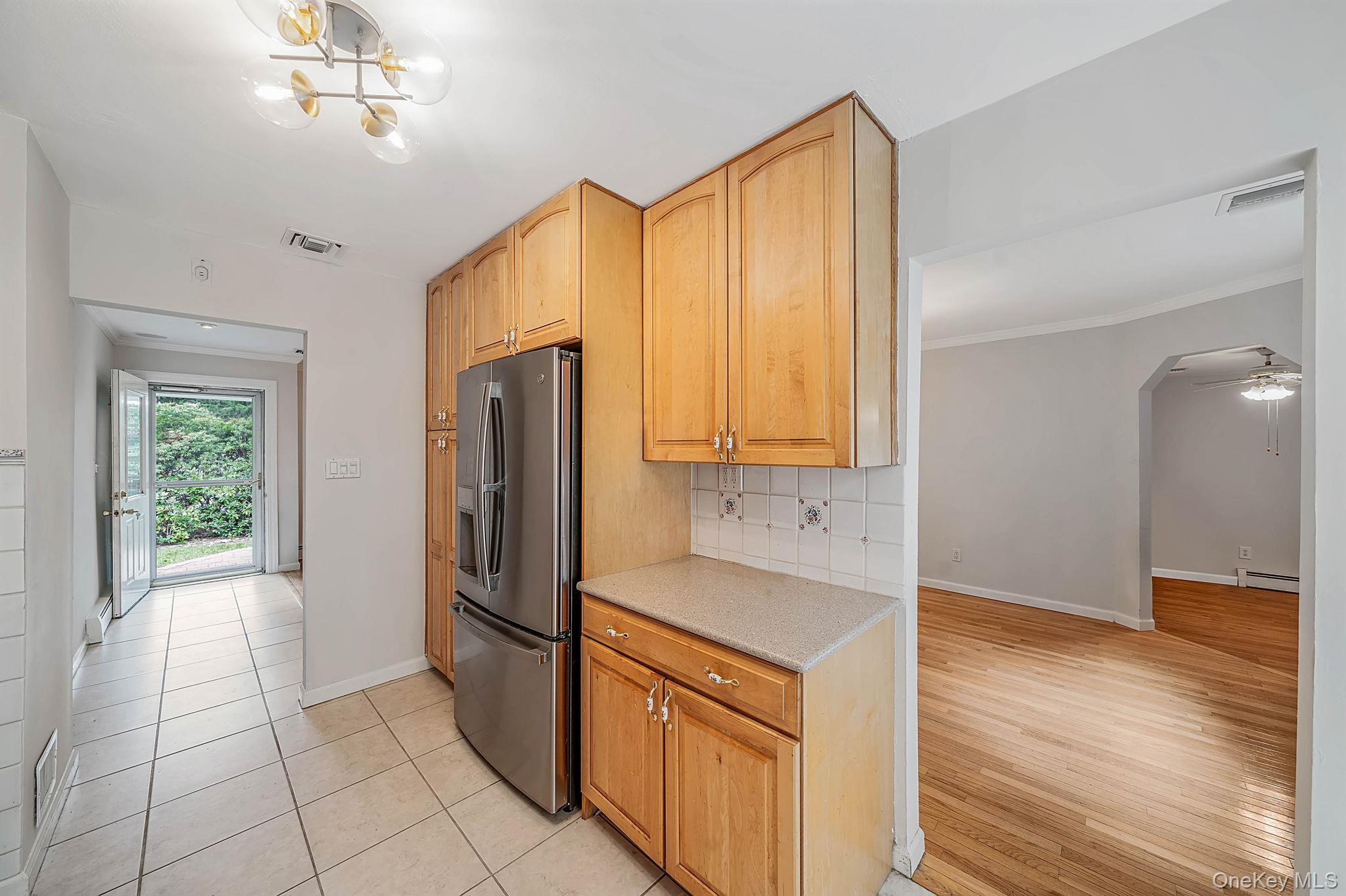 12 Beecher Street Property Photo 18