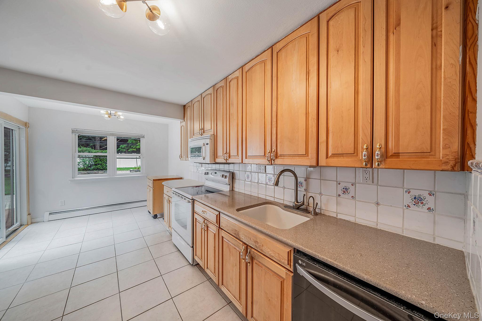 12 Beecher Street Property Photo 19