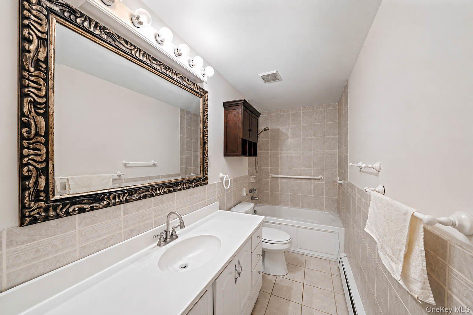 12 Beecher Street Property Photo 24
