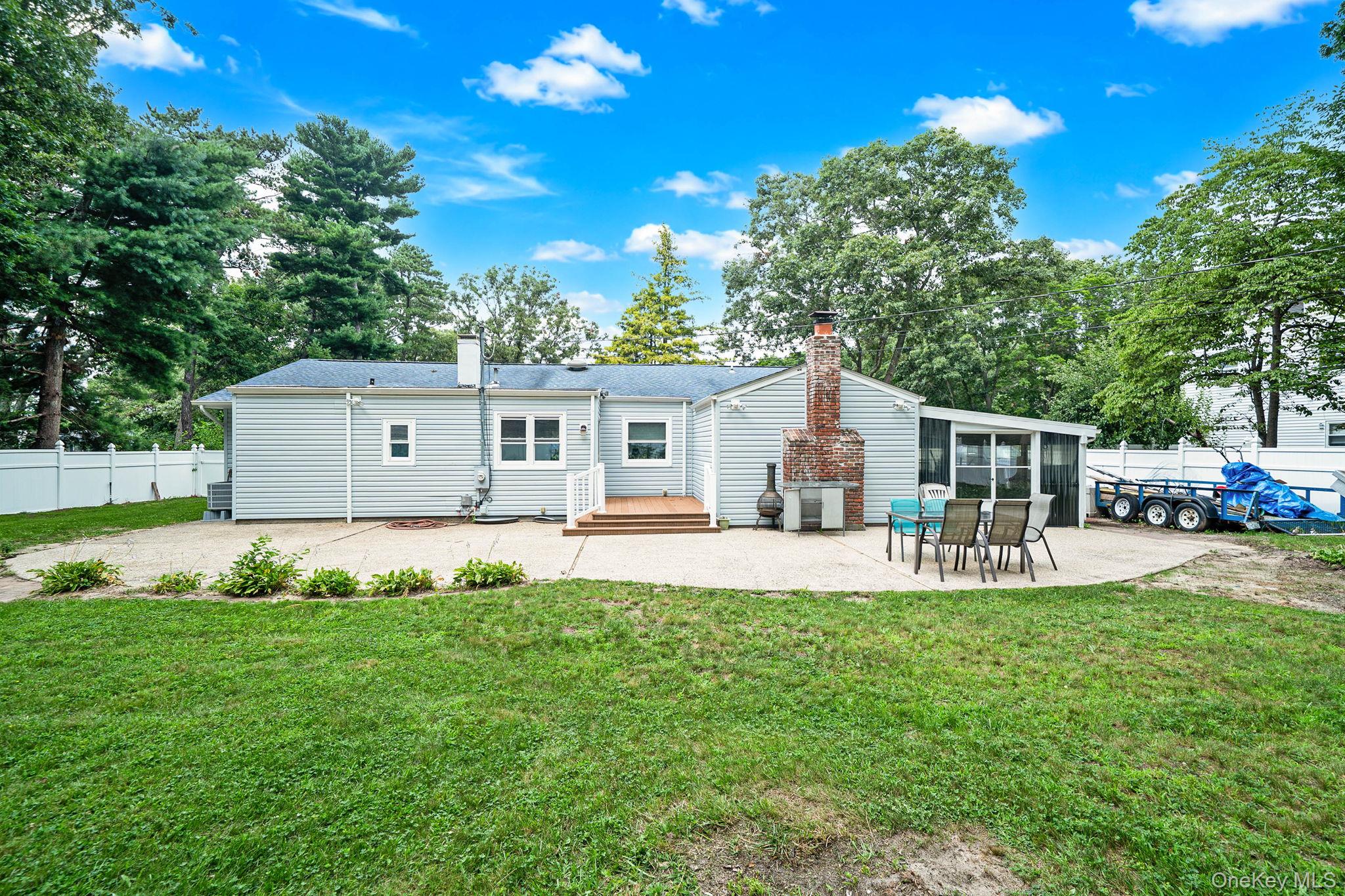 12 Beecher Street Property Photo 36