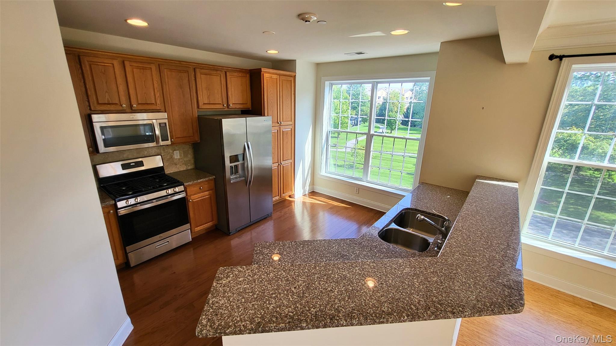 621 Regency Drive Property Photo 8