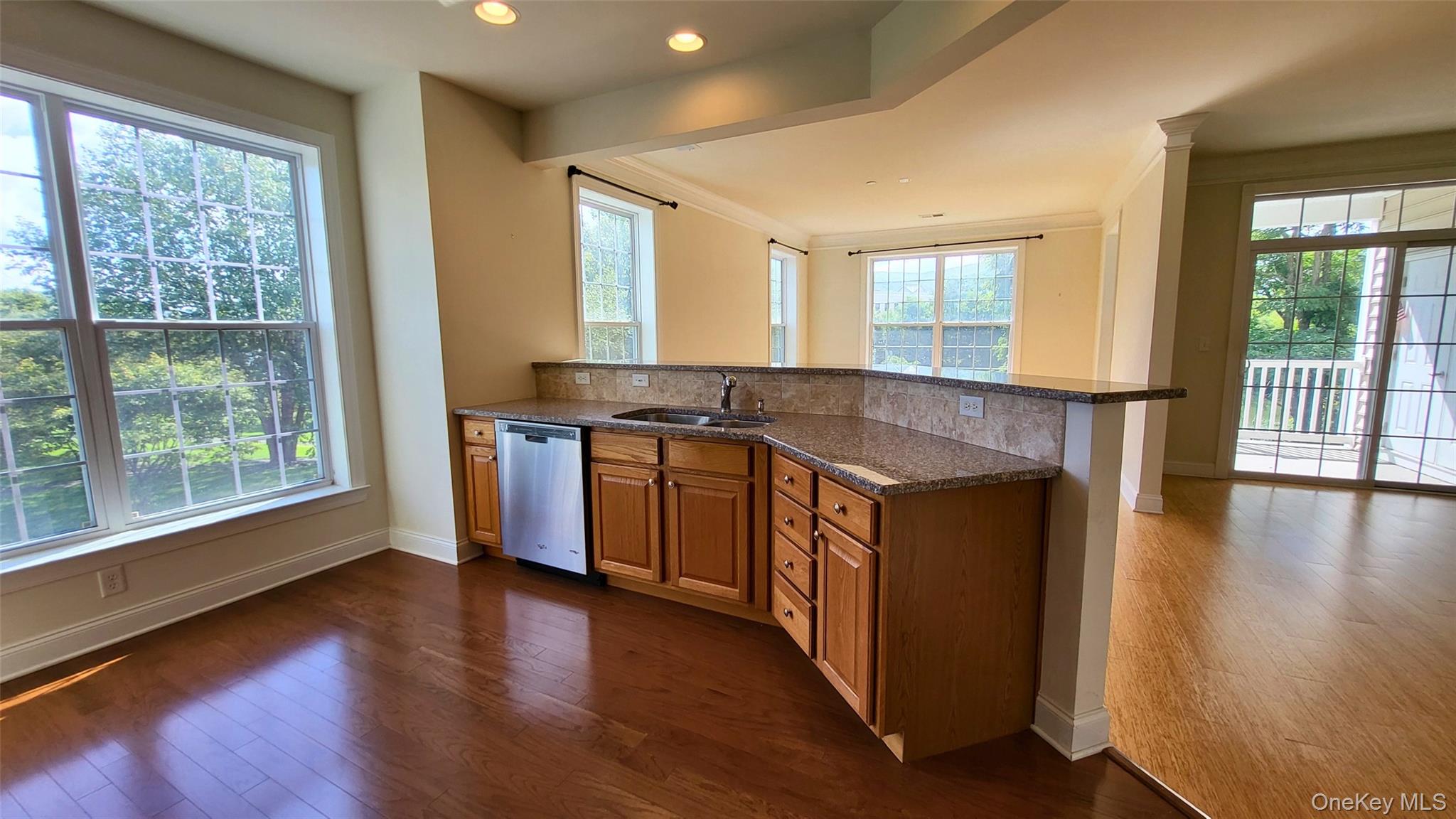 621 Regency Drive Property Photo 10