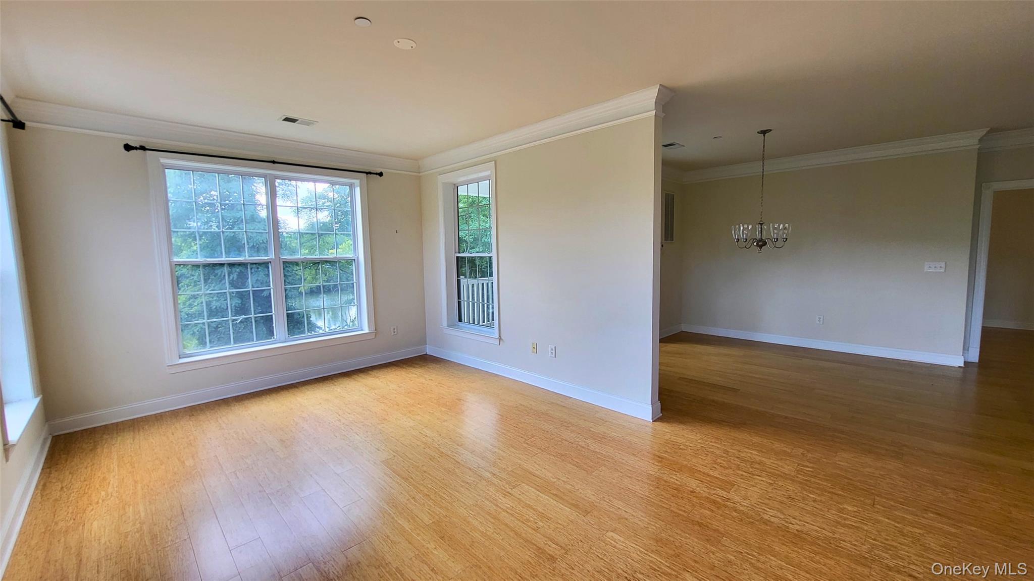 621 Regency Drive Property Photo 12