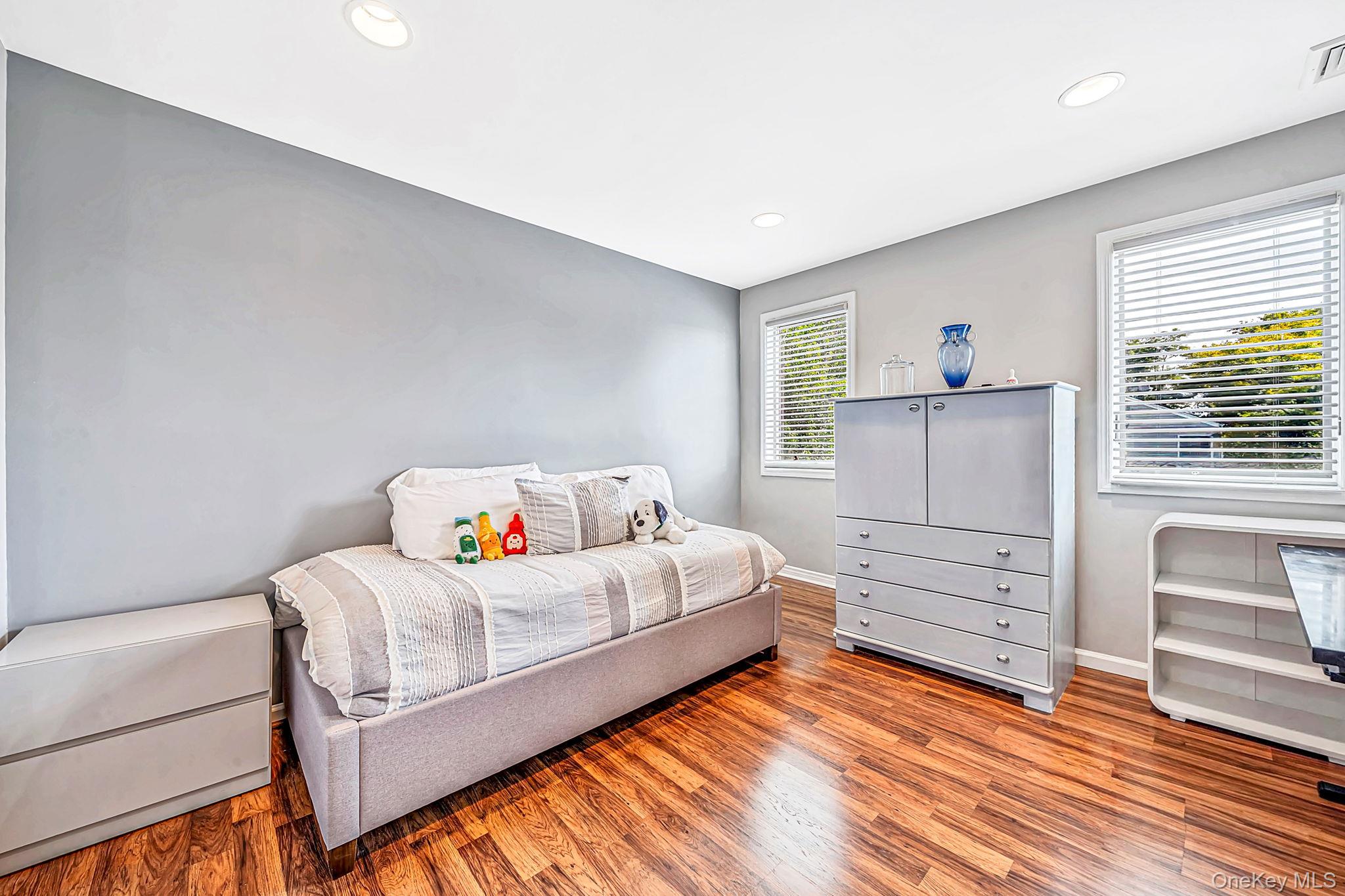 464 N Atlanta Avenue Property Photo 14