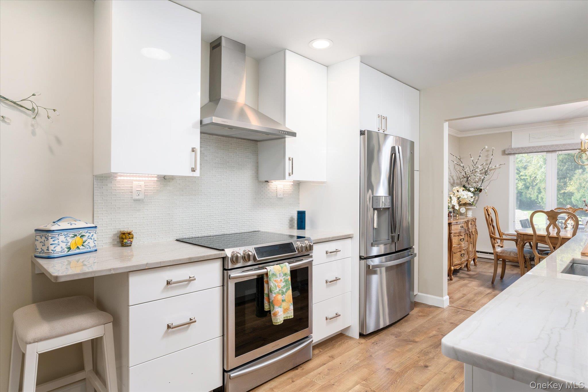 1102 Gotham Path Property Photo 2