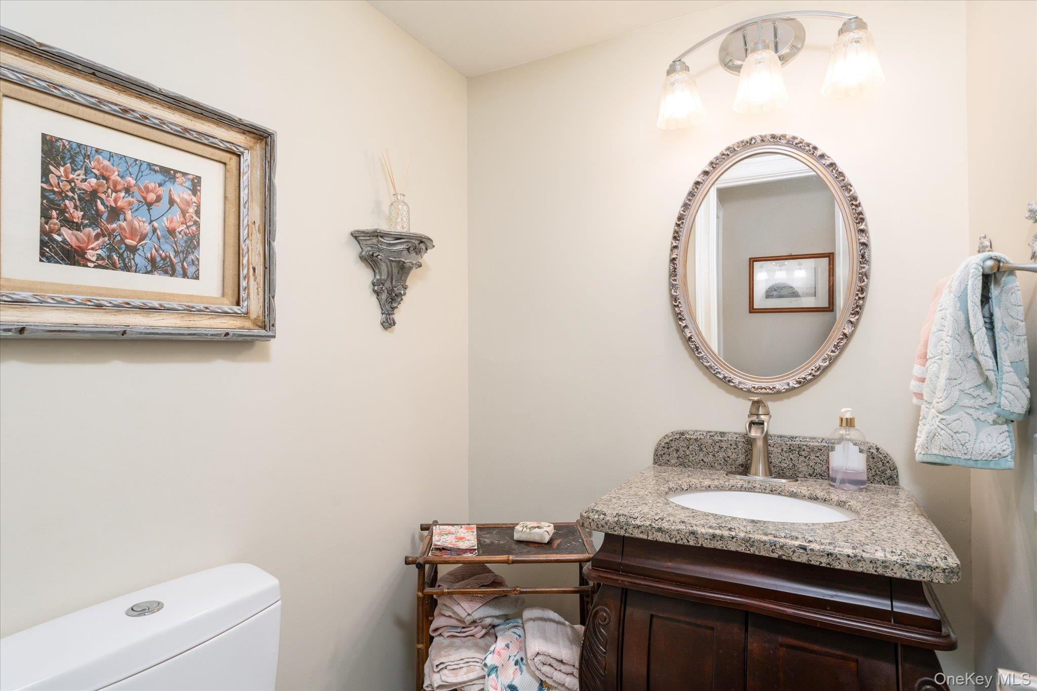 1102 Gotham Path Property Photo 11
