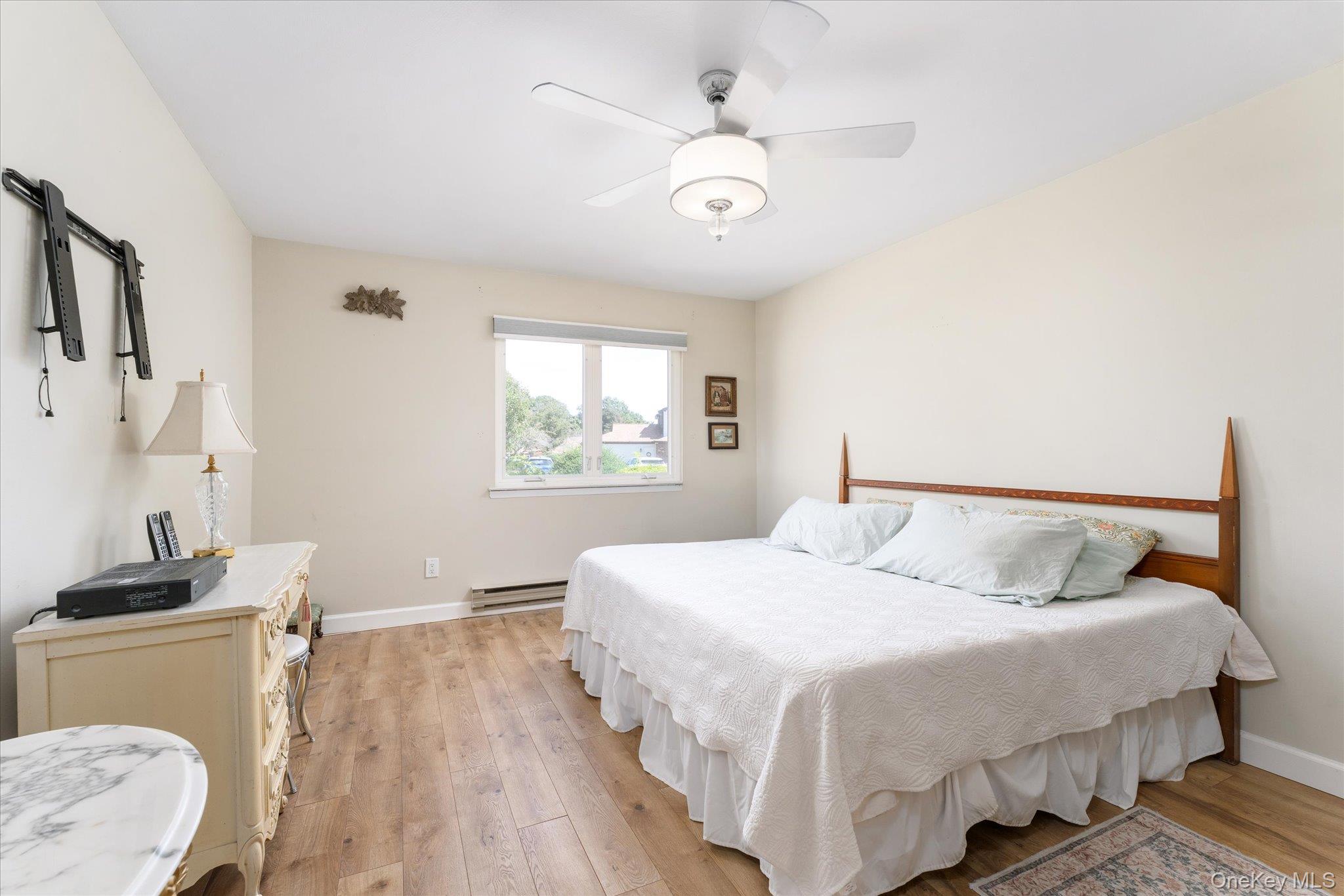 1102 Gotham Path Property Photo 12