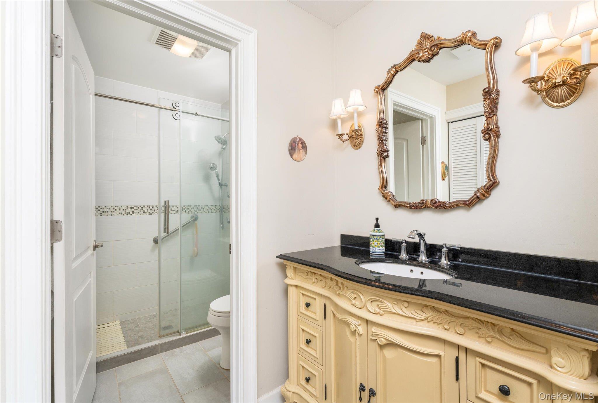 1102 Gotham Path Property Photo 13