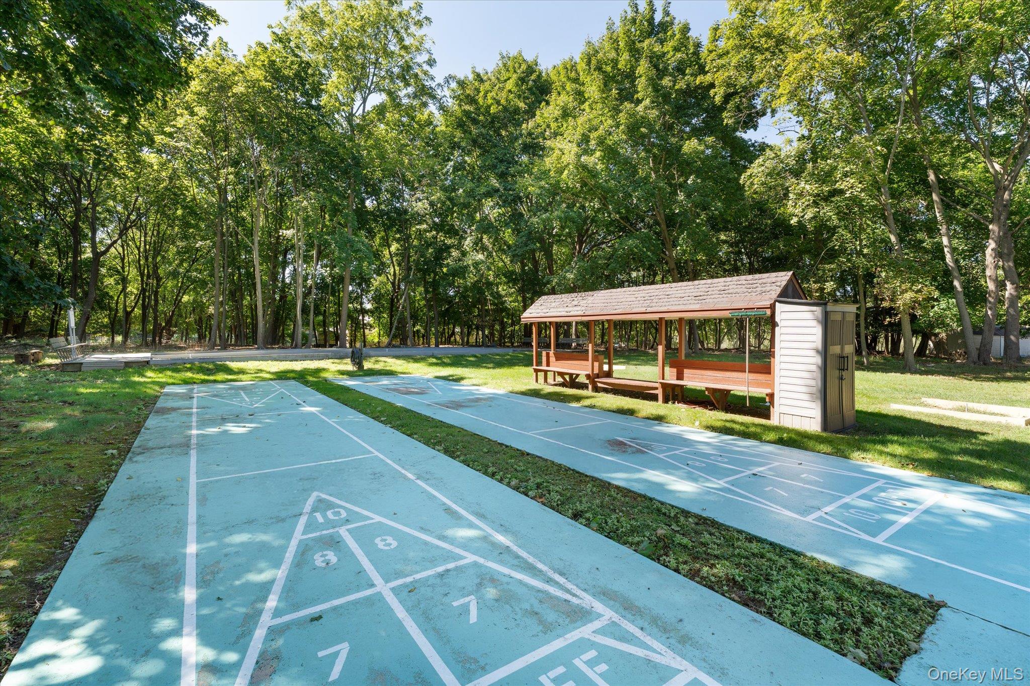 1102 Gotham Path Property Photo 24