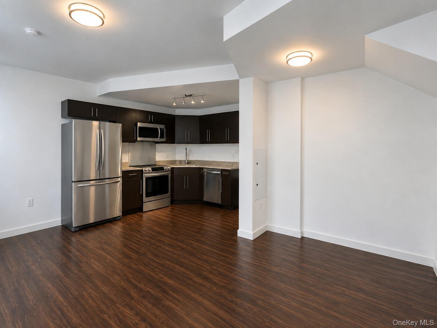 13 Main Street 3e Property Photo 3