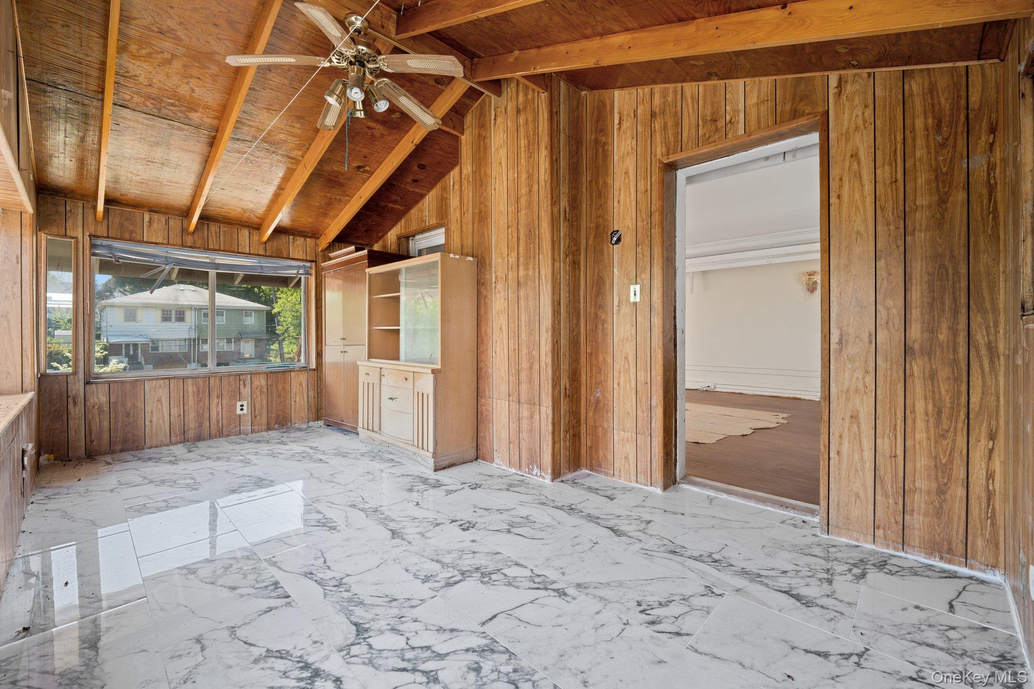 10505 Ditmars Boulevard Property Photo 11