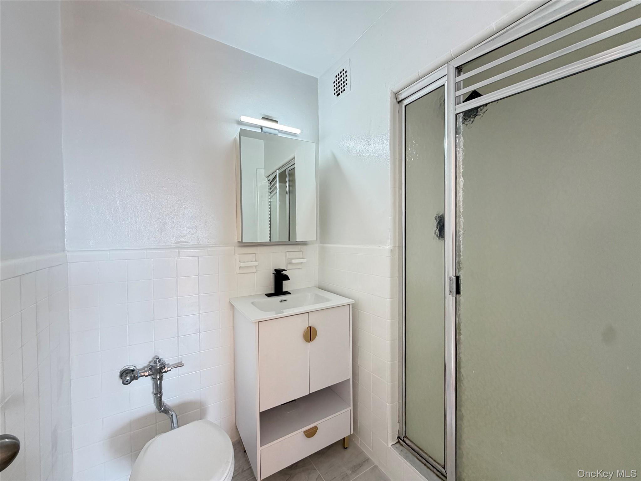 10-40 Neilson Street 3n Property Photo 6