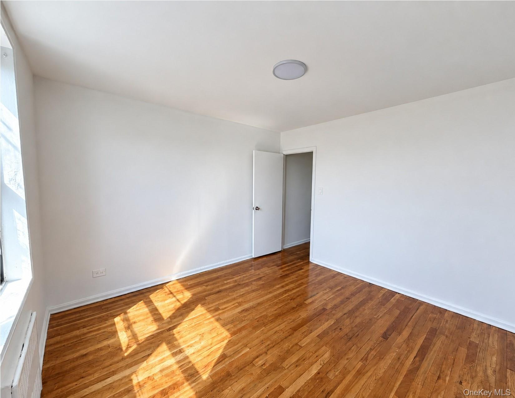 10-40 Neilson Street 3n Property Photo 8