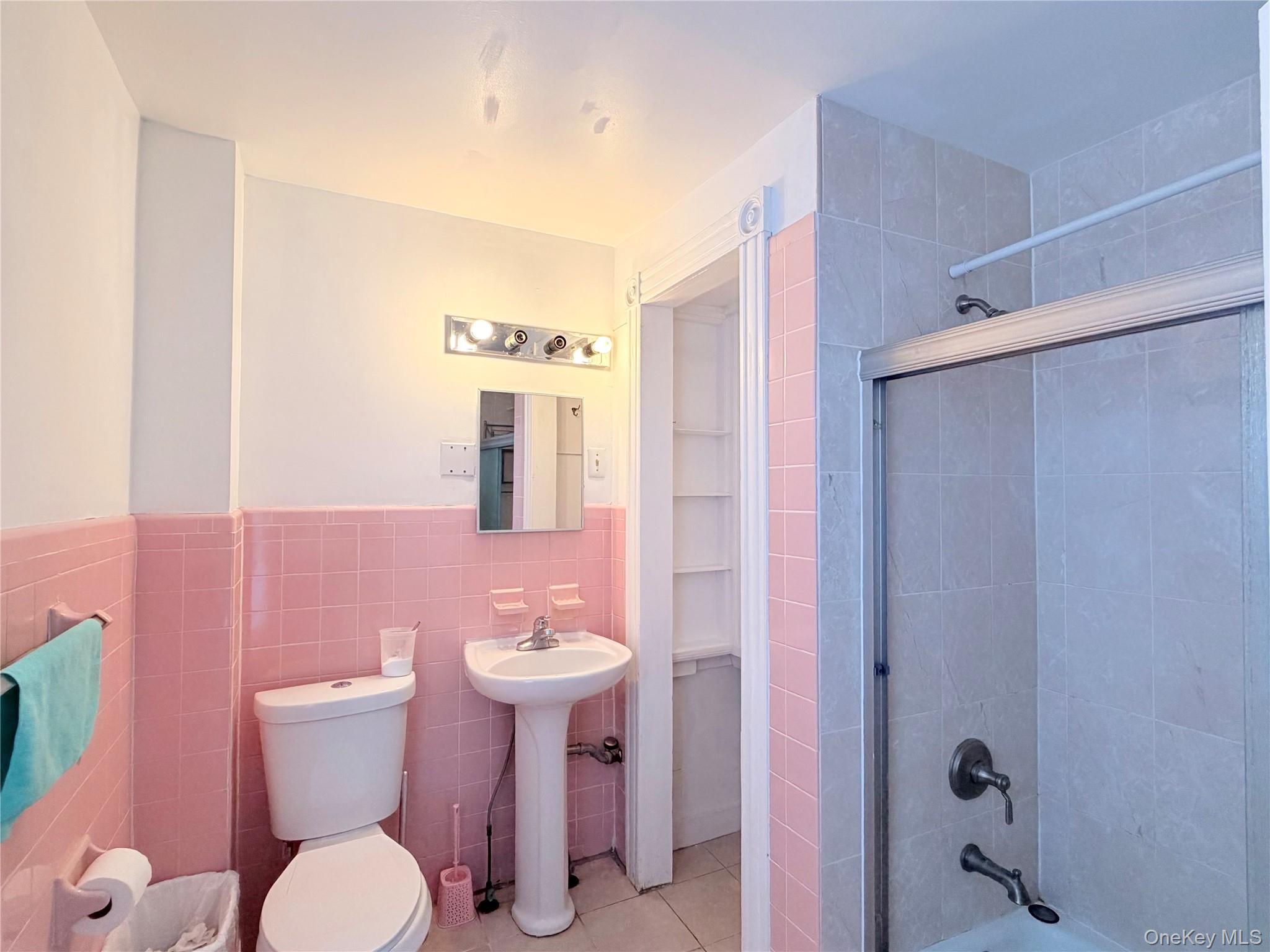 40 Academy Avenue Property Photo 11
