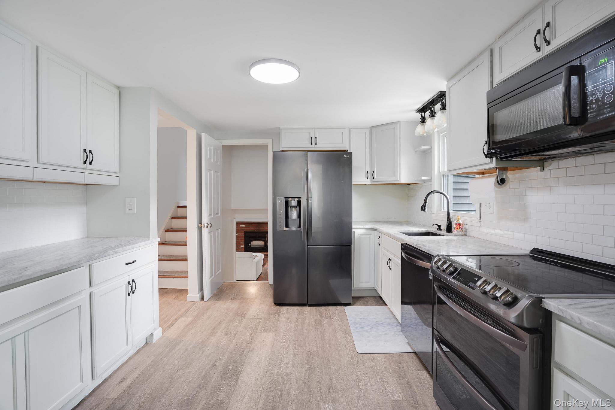 10 Meadow Lane Property Photo 8