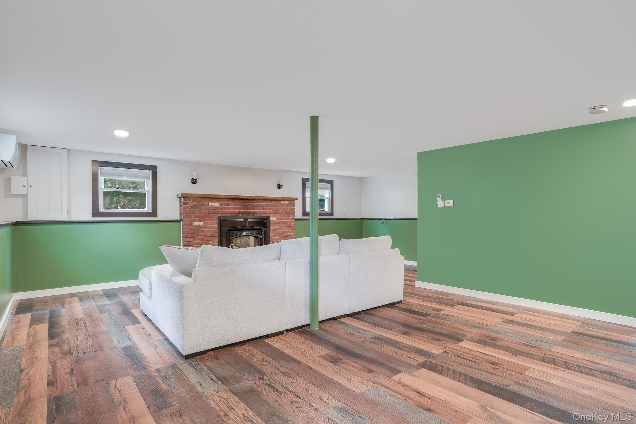 10 Meadow Lane Property Photo 21