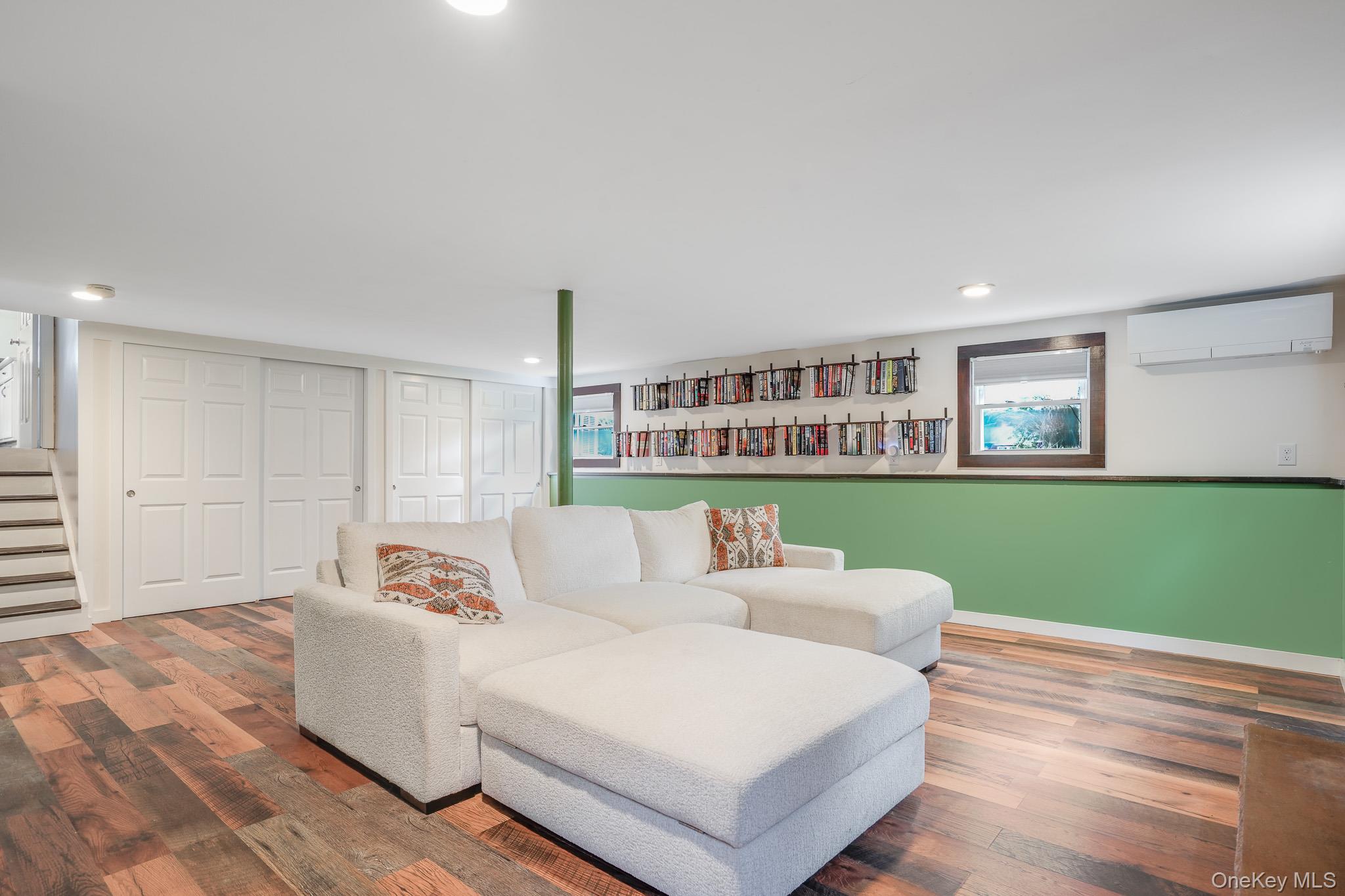 10 Meadow Lane Property Photo 22