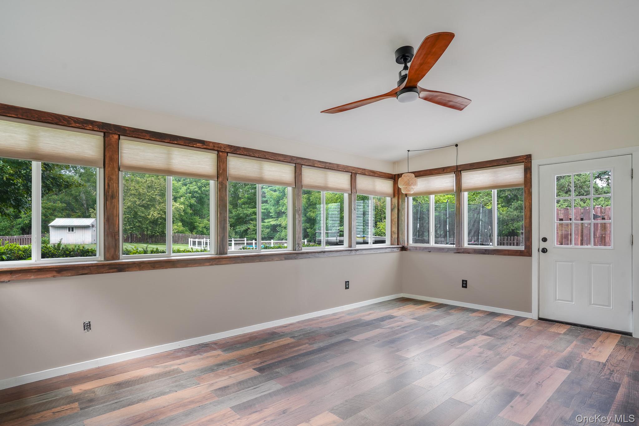 10 Meadow Lane Property Photo 25