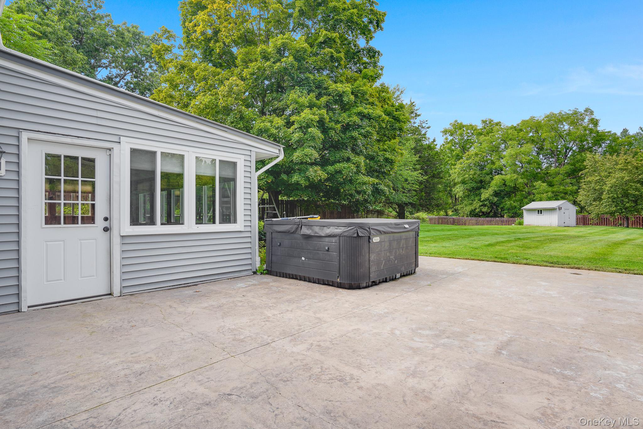 10 Meadow Lane Property Photo 29