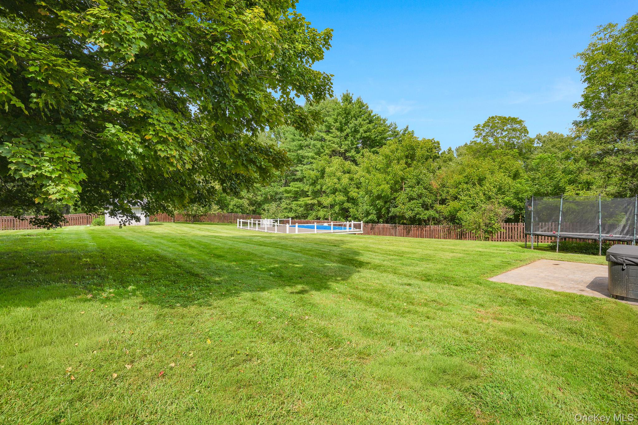 10 Meadow Lane Property Photo 33