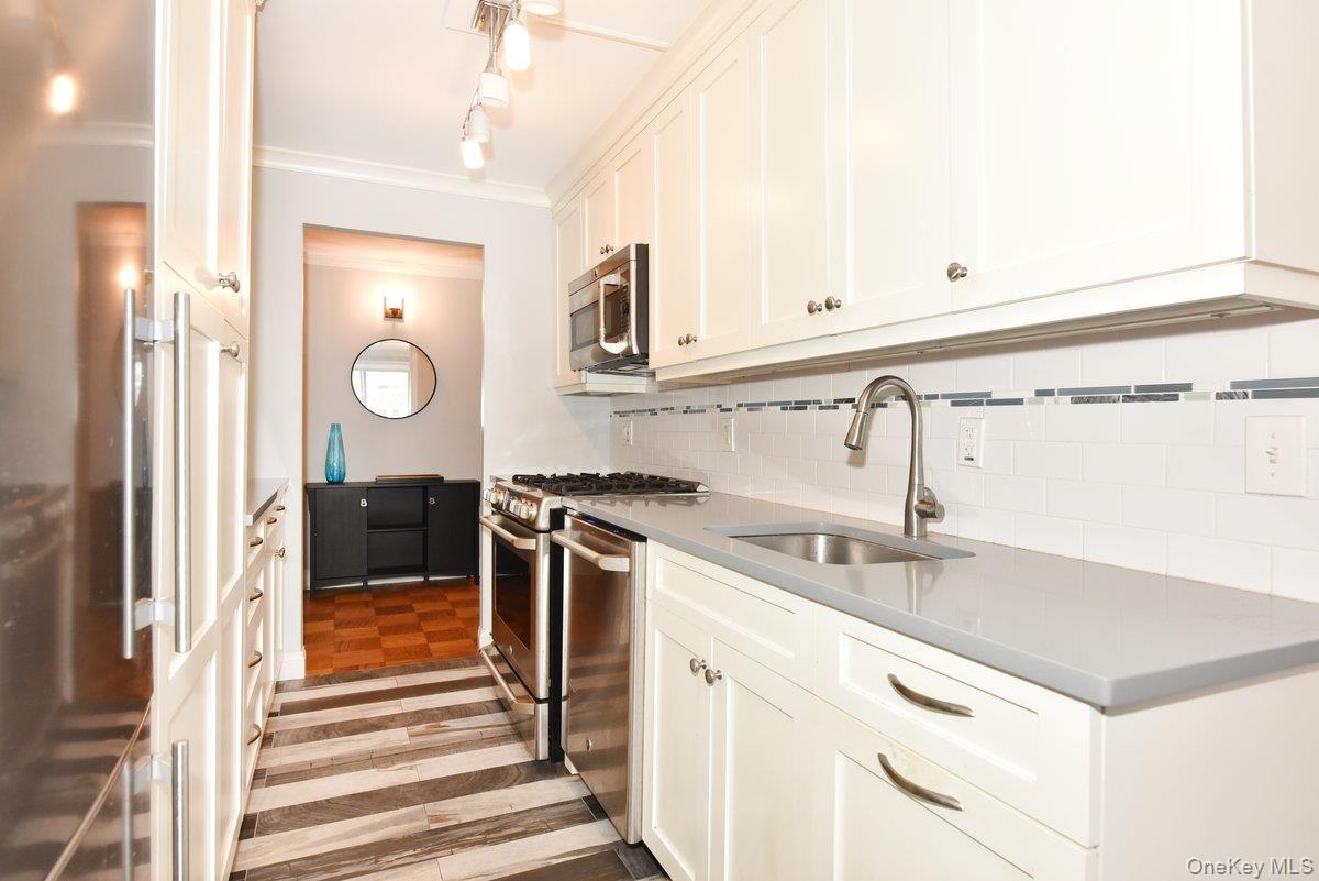 100 Clinton Avenue 1f Property Photo 6