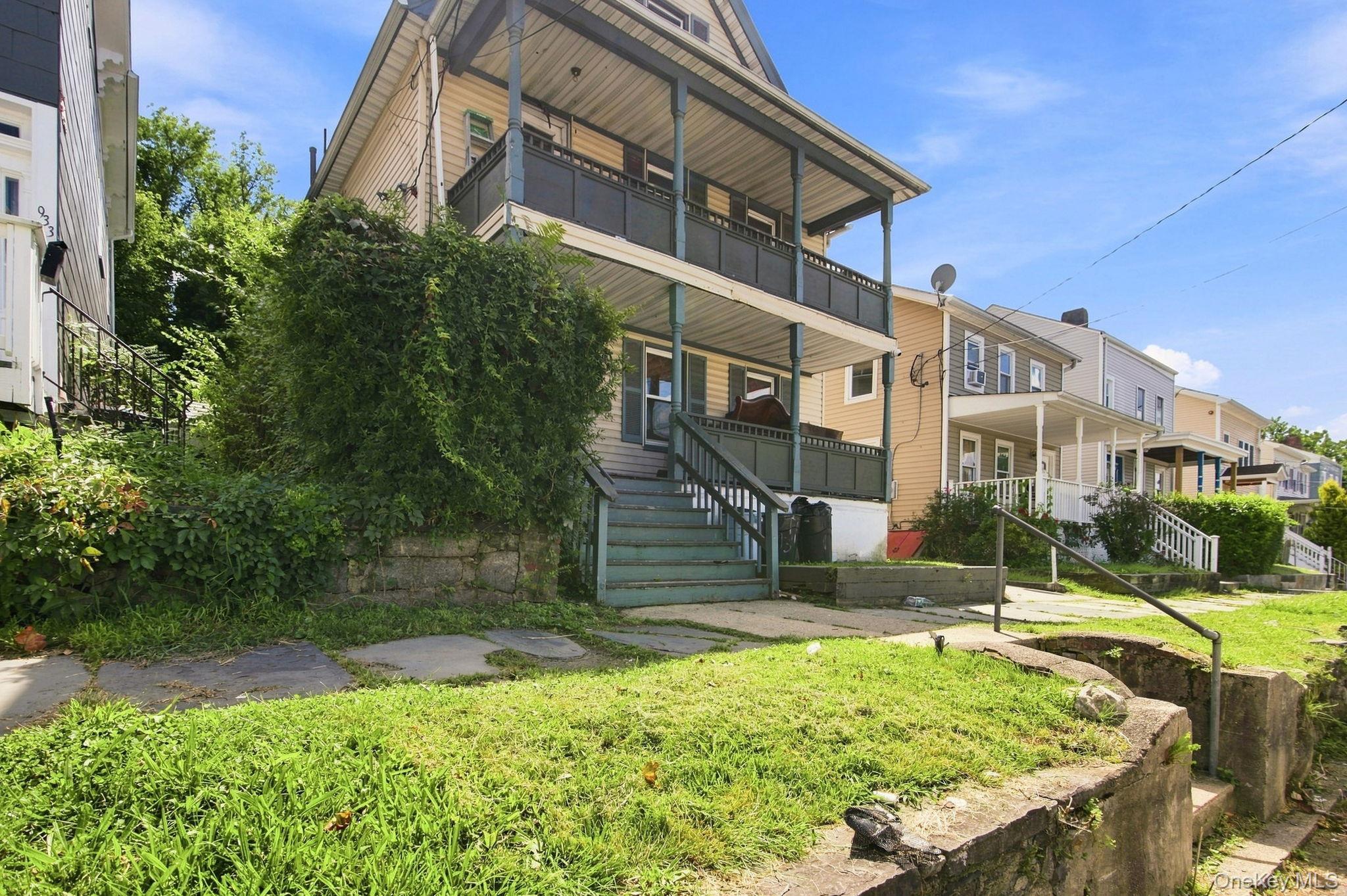931 2nd Street Property Photo 3